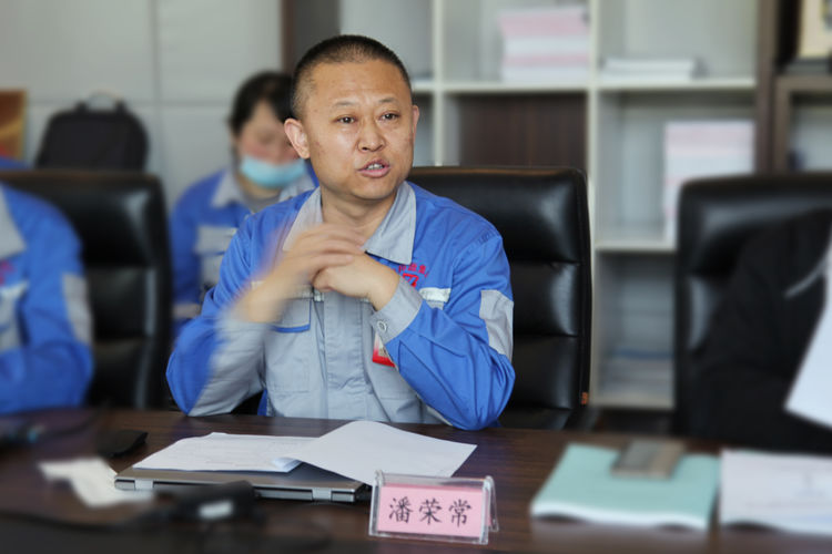 “氣力輸送連續供料關鍵設備”科技成果評價會在章丘香蕉影视隆重舉行(háng) “氣力輸送連續供料關鍵設備”科技成果評價會在章丘香蕉影视隆(lóng)重舉行(háng)