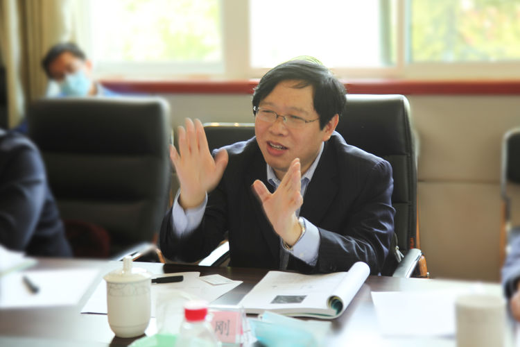 “氣力(lì)輸送連續供料關鍵設備”科技成(chéng)果評價會在章丘香蕉影视隆重舉行 “氣力輸送連續供料(liào)關鍵設備”科技成果(guǒ)評價會在章丘香蕉影视隆重舉(jǔ)行