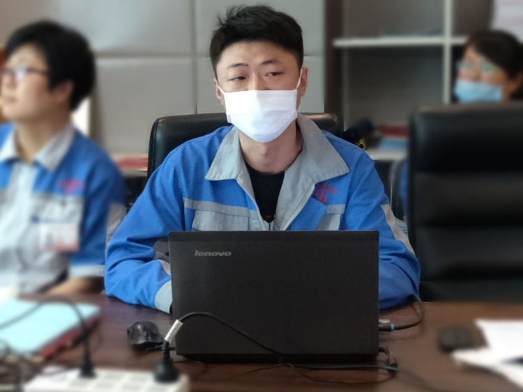 “氣力輸送連(lián)續供料關(guān)鍵設備”科技成果評價會在章丘香蕉影视隆(lóng)重舉行 “氣力輸送連續(xù)供料關鍵(jiàn)設備(bèi)”科技(jì)成果評(píng)價(jià)會在章丘(qiū)香蕉影视隆重舉行