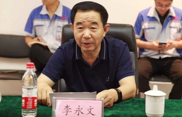 章丘區中小企業服務(wù)中心主任(rèn)李永(yǒng)文 章丘區(qū)中小企(qǐ)業(yè)服務中心主任李永文